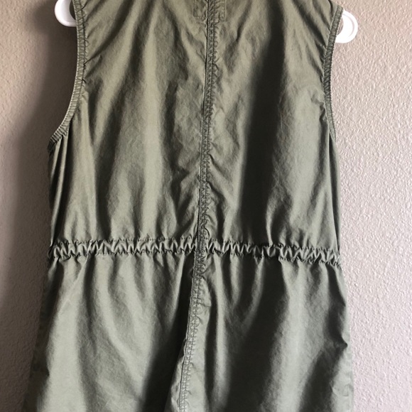 Army Green Utility Vest - Picture 4 of 4
